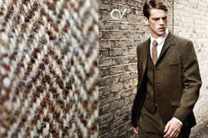 Lee más sobre el artículo DEL CAMPO A LA PASARELA: LA MARCA COLECTIVA HARRIS TWEED.